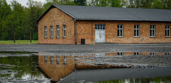 Touring Auschwitz I Museum